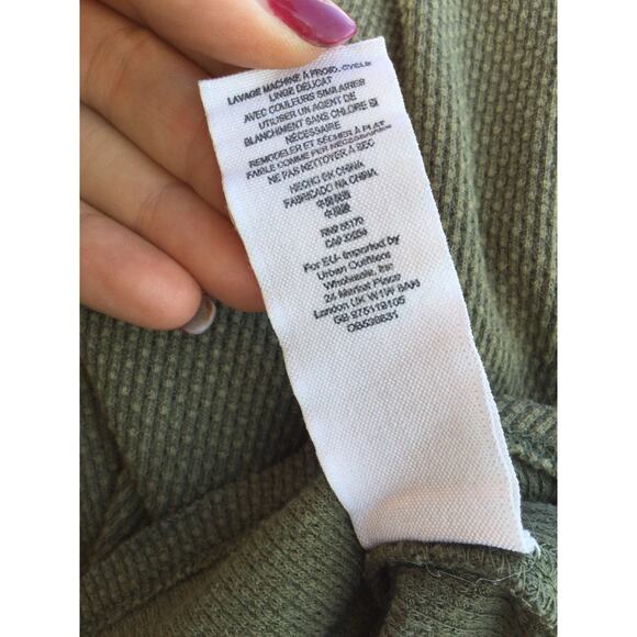 Free People green top ~ waffle olive green fairy grunge art school - Picture 14 of 14